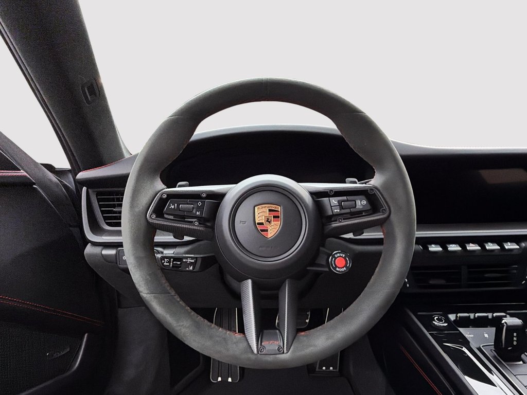 2025 Porsche 911 in Laval, Quebec - 15 - w1024h768px