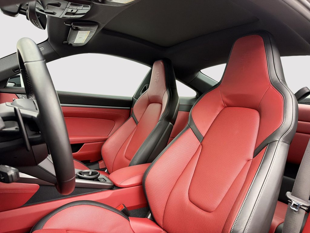 2025 Porsche 911 Carrera S in Laval, Quebec - 13 - w1024h768px