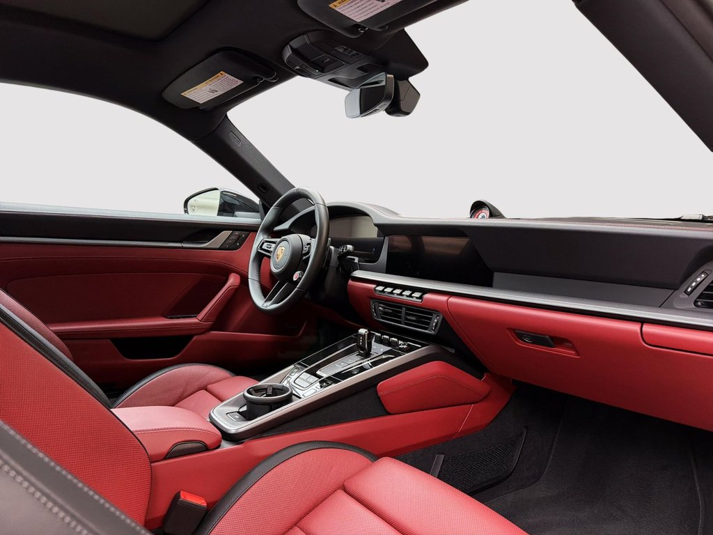 2025 Porsche 911 Carrera S in Laval, Quebec - 23 - w1024h768px