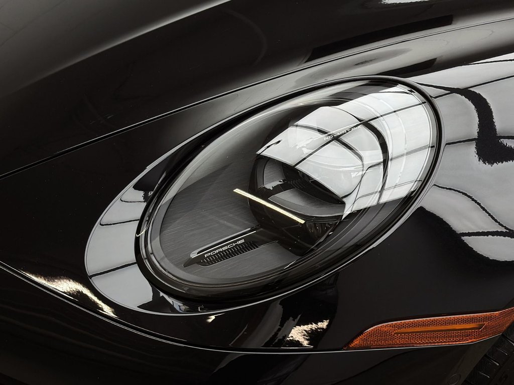 2025 Porsche 911 Carrera S in Laval, Quebec - 8 - w1024h768px