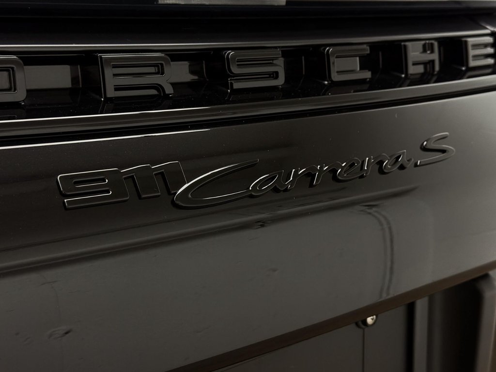 2025 Porsche 911 Carrera S in Laval, Quebec - 7 - w1024h768px