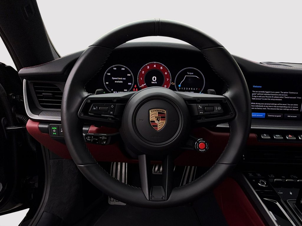 2025 Porsche 911 Carrera S in Laval, Quebec - 15 - w1024h768px