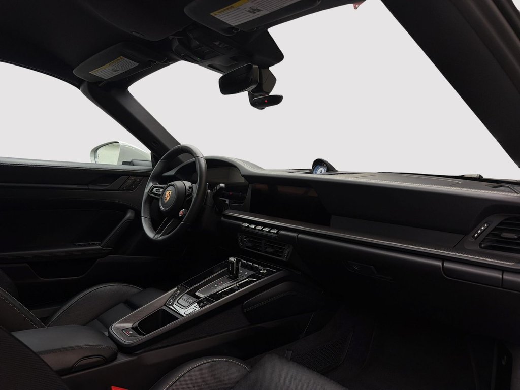2025 Porsche 911 in Laval, Quebec - 26 - w1024h768px