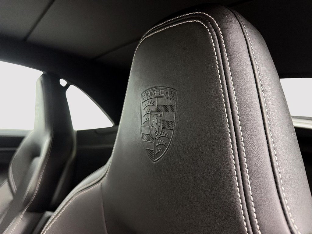 2025 Porsche 911 in Laval, Quebec - 27 - w1024h768px