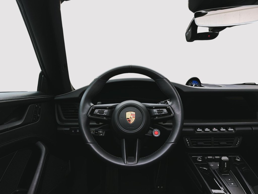 2025 Porsche 911 in Laval, Quebec - 17 - w1024h768px