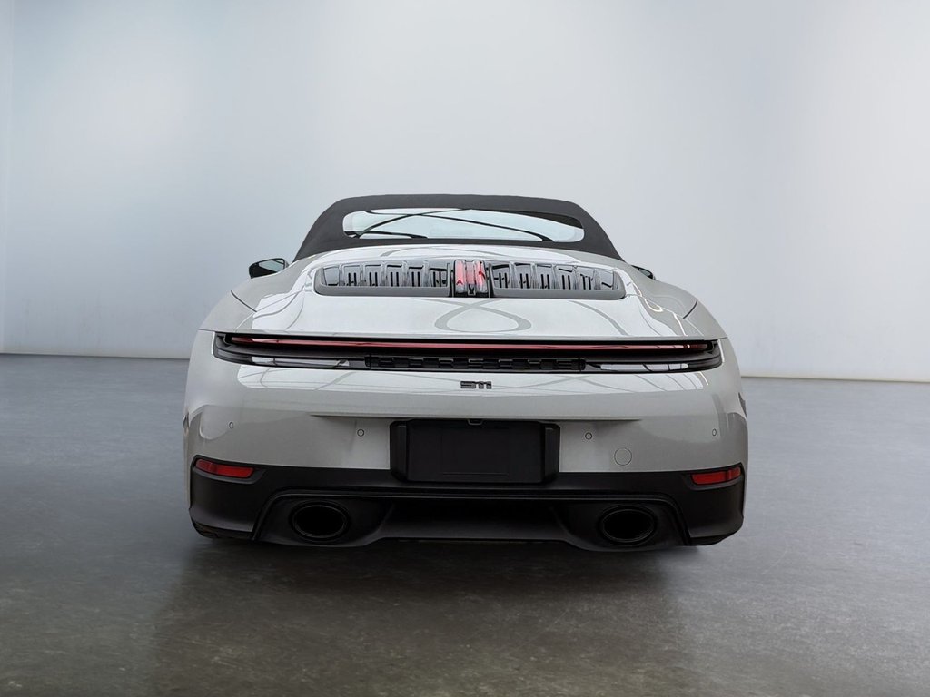 2025 Porsche 911 in Laval, Quebec - 7 - w1024h768px