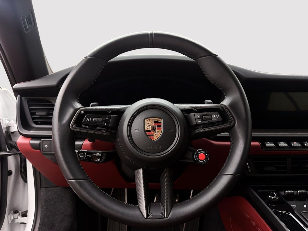 2025 Porsche 911 in Laval, Quebec - 18 - w1024h768px