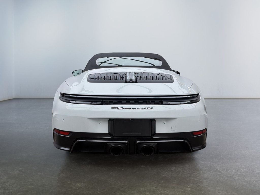 2025 Porsche 911 in Laval, Quebec - 7 - w1024h768px