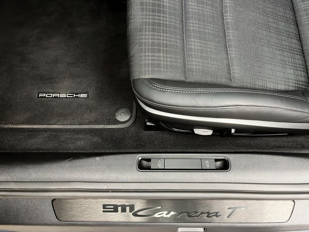 Porsche 911  2026 à Laval, Québec - 33 - w1024h768px