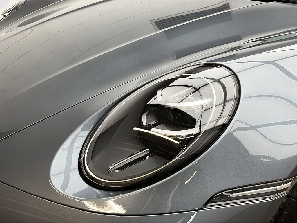 Porsche 911  2026 à Laval, Québec - 8 - w1024h768px