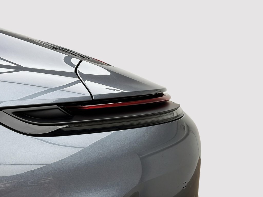 Porsche 911  2026 à Laval, Québec - 9 - w1024h768px