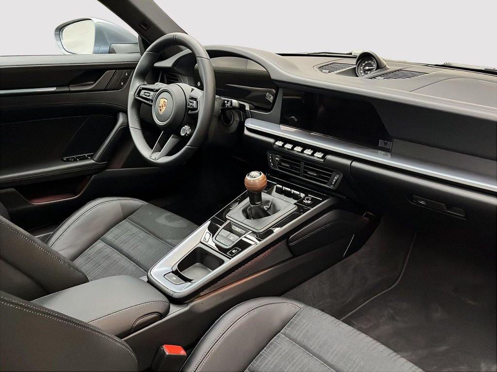 Porsche 911  2026 à Laval, Québec - 27 - w1024h768px