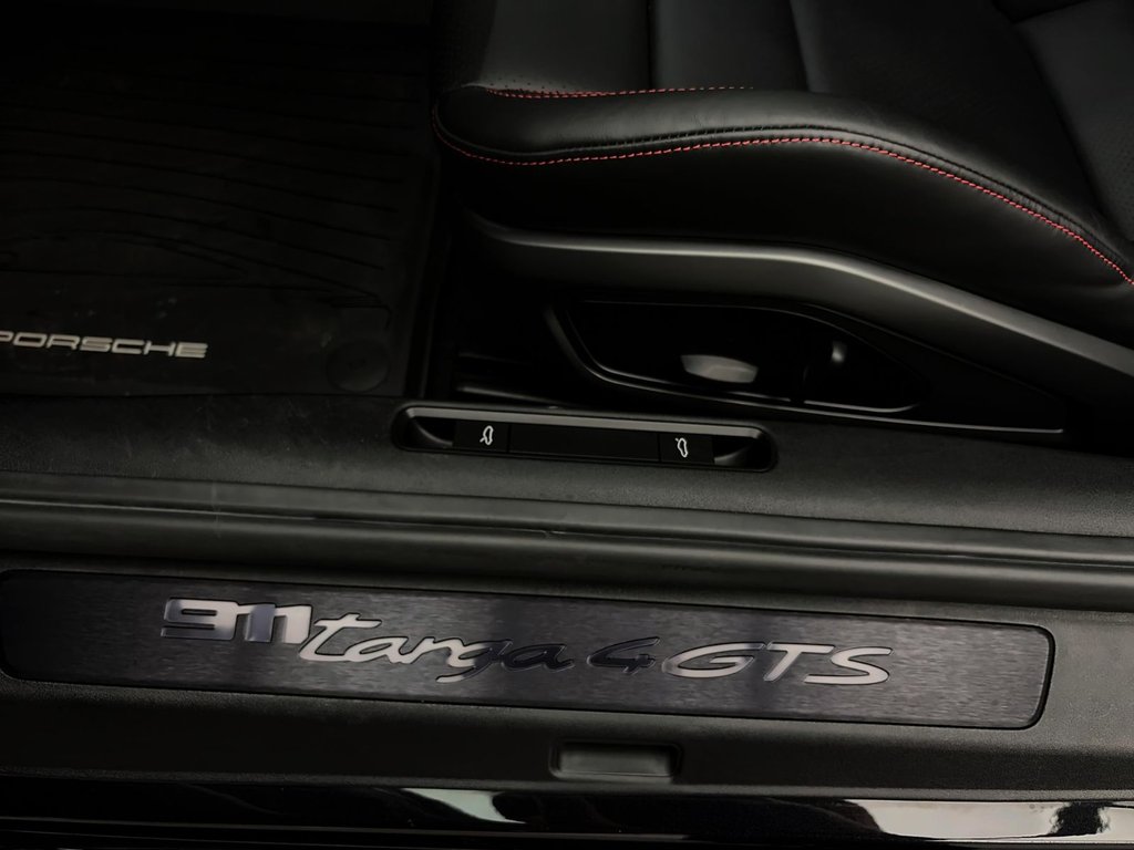 Porsche 911 4 GTS 2026 à Laval, Québec - 31 - w1024h768px
