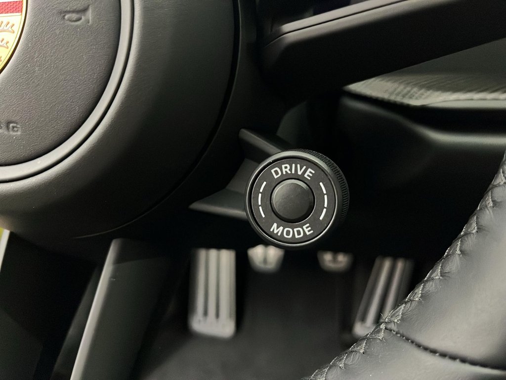 Porsche 911  2026 à Laval, Québec - 17 - w1024h768px