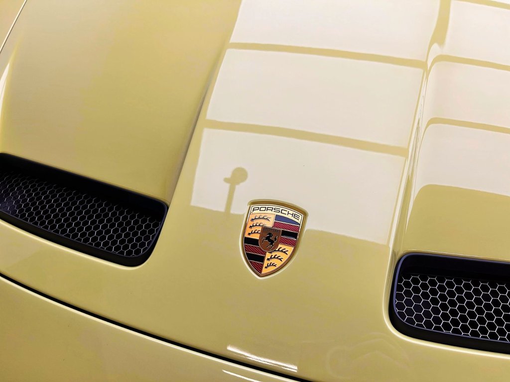 Porsche 911  2026 à Laval, Québec - 8 - w1024h768px