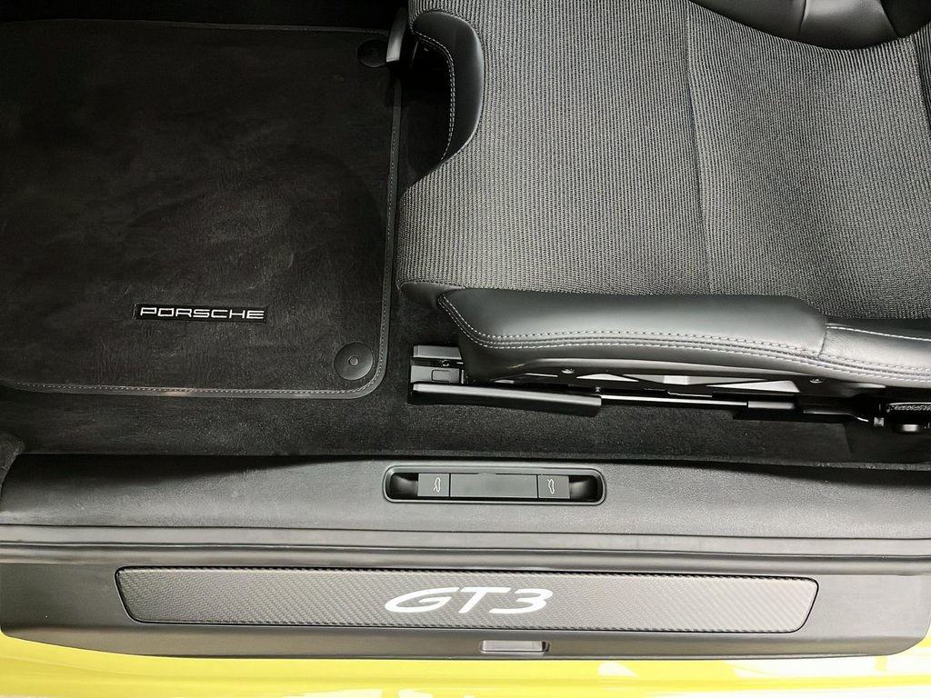 Porsche 911  2026 à Laval, Québec - 32 - w1024h768px