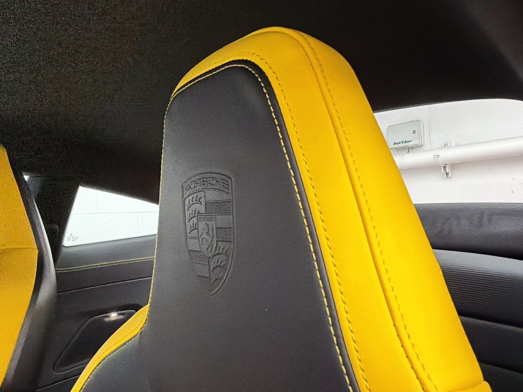 Porsche 911  2026 à Laval, Québec - 21 - w1024h768px