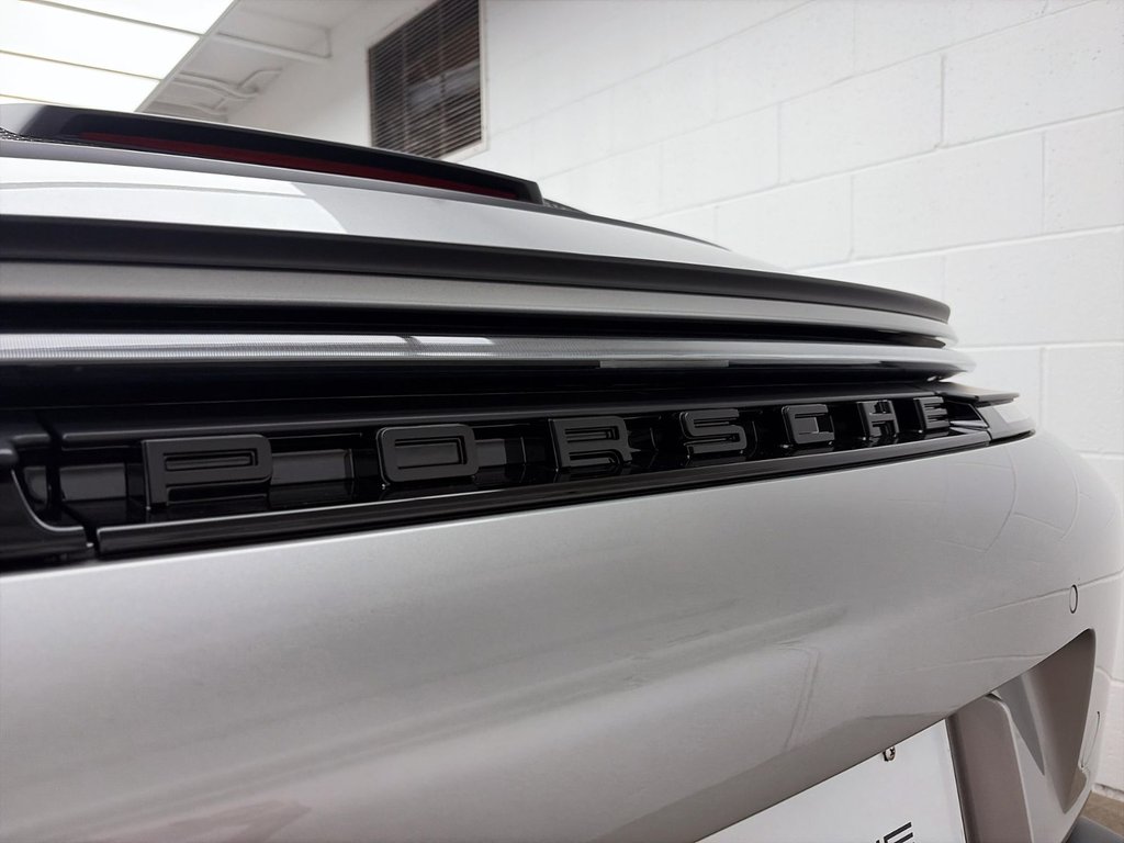 Porsche 911  2026 à Laval, Québec - 11 - w1024h768px