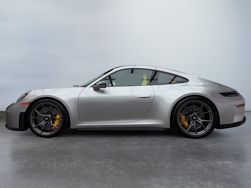 Porsche 911  2026 à Laval, Québec - 2 - w1024h768px