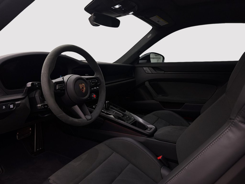 2026 Porsche 911 in Laval, Quebec - 12 - w1024h768px