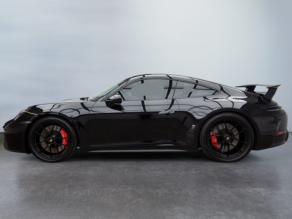 2026 Porsche 911 in Laval, Quebec - 2 - w1024h768px