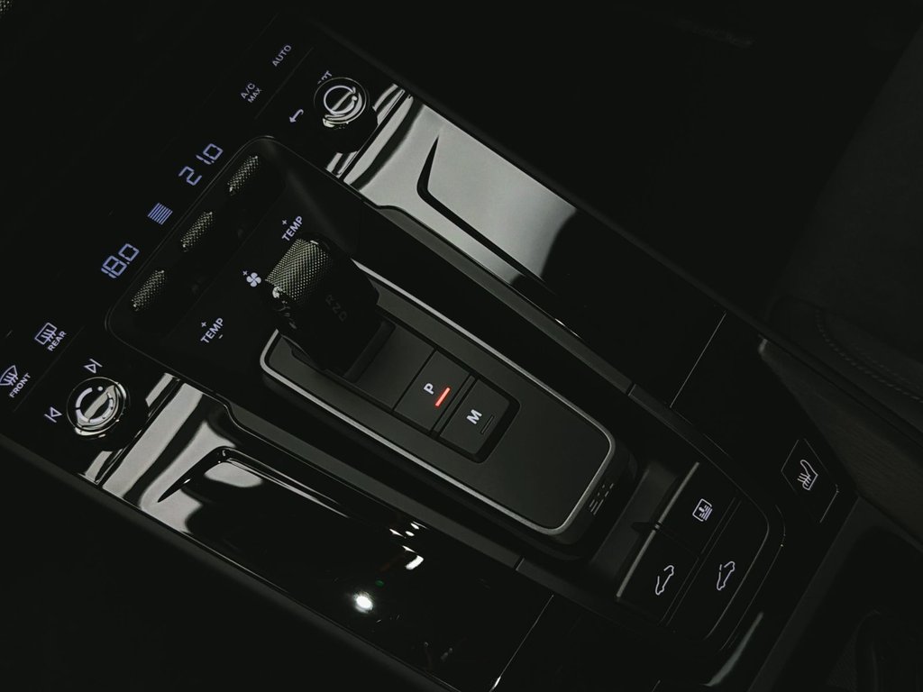2026 Porsche 911 in Laval, Quebec - 21 - w1024h768px