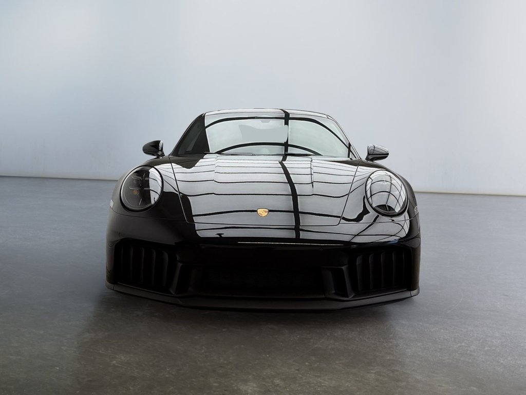 2026 Porsche 911 in Laval, Quebec - 5 - w1024h768px