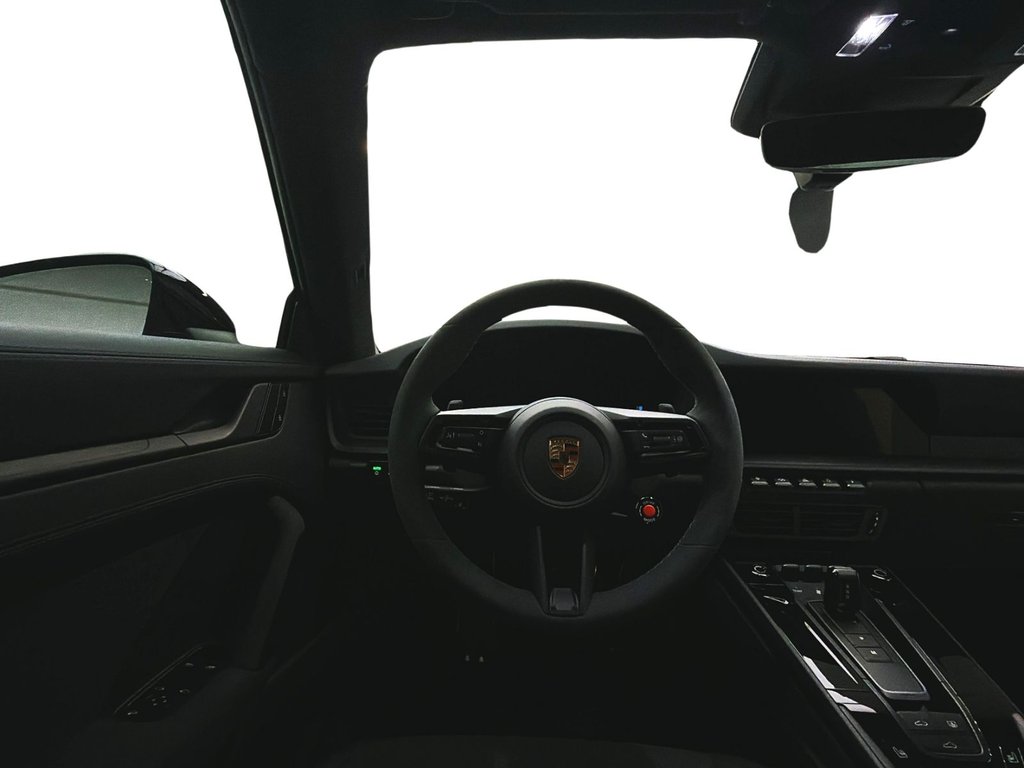 2026 Porsche 911 in Laval, Quebec - 14 - w1024h768px