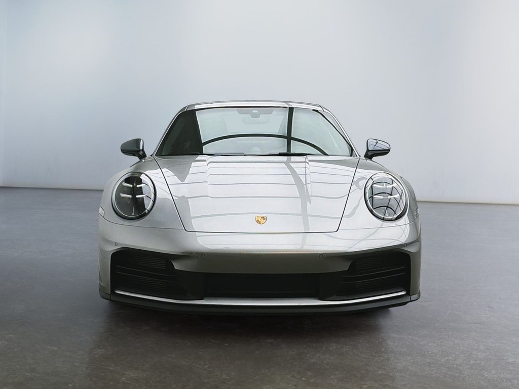 2026 Porsche 911 in Laval, Quebec - 5 - w1024h768px