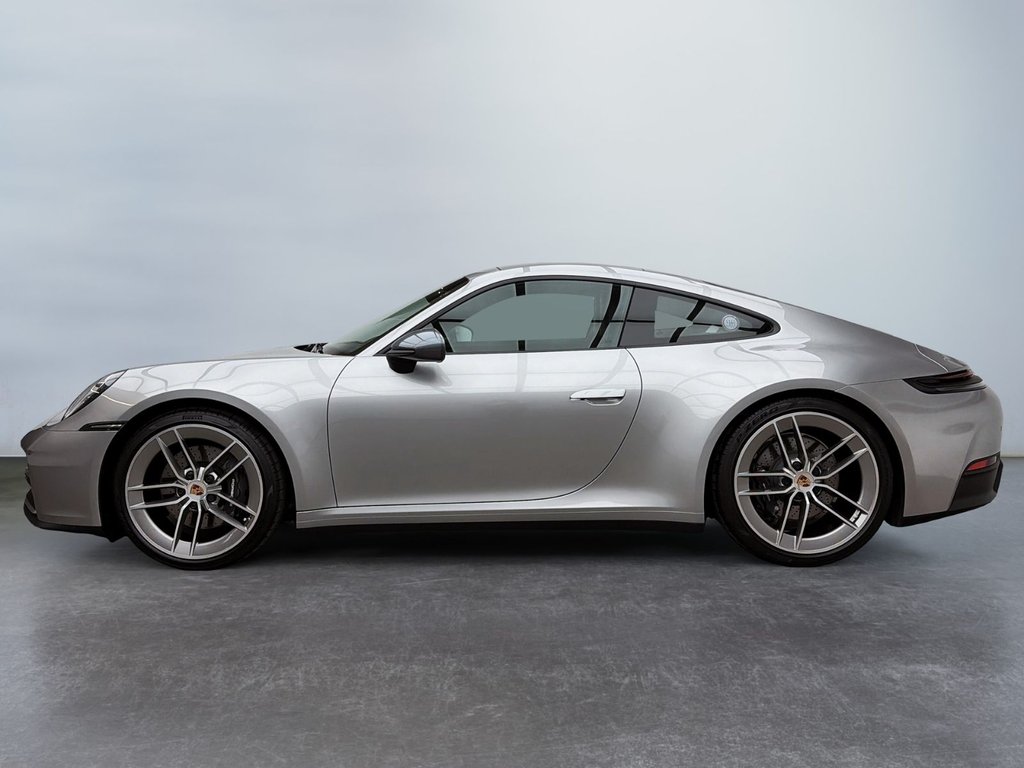 2026 Porsche 911 in Laval, Quebec - 2 - w1024h768px