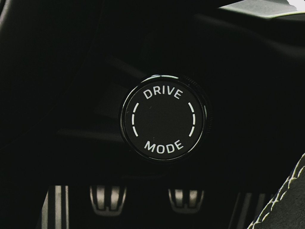 2026 Porsche 911 in Laval, Quebec - 16 - w1024h768px