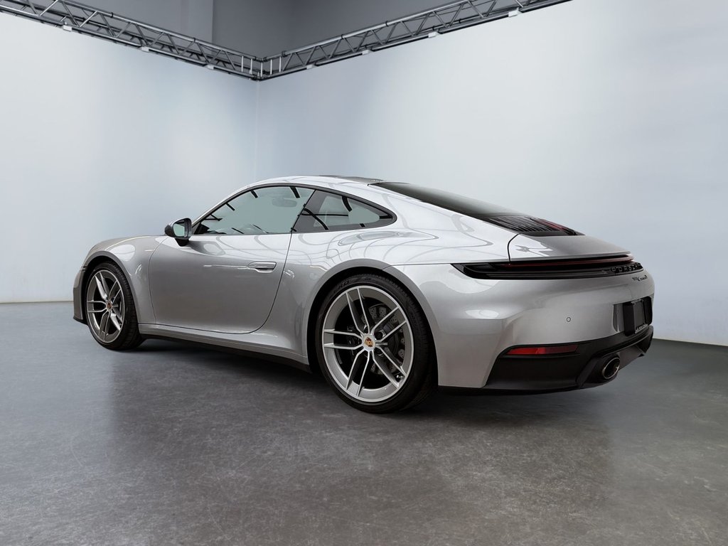 2026 Porsche 911 in Laval, Quebec - 3 - w1024h768px
