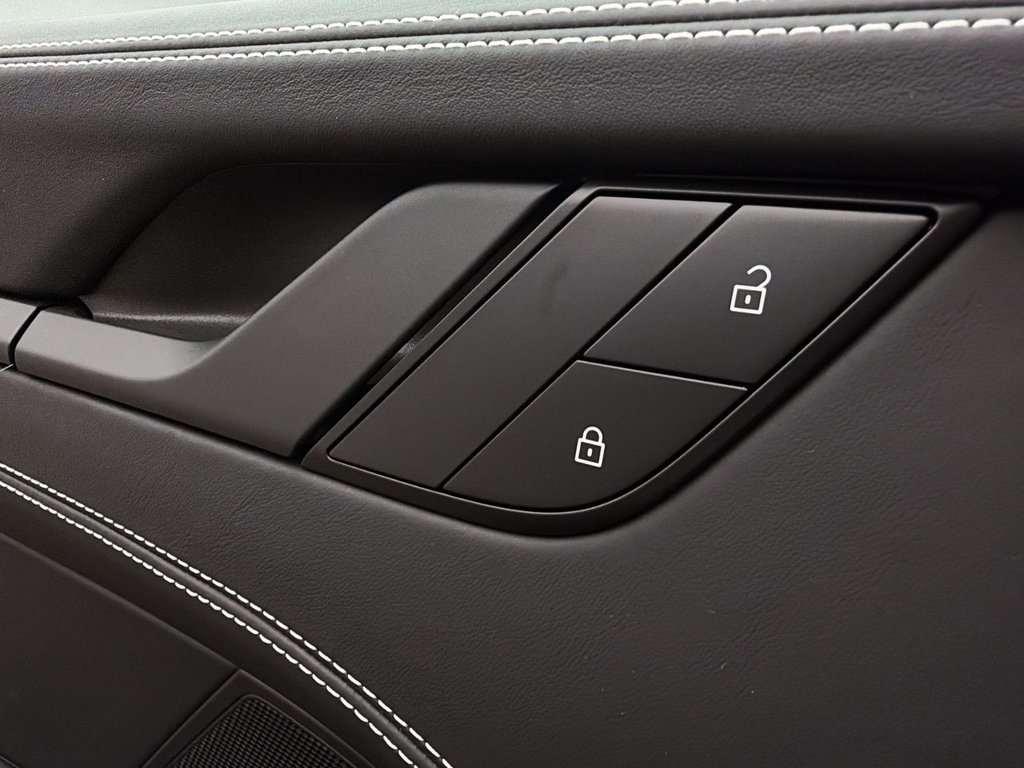 2026 Porsche 911 in Laval, Quebec - 27 - w1024h768px
