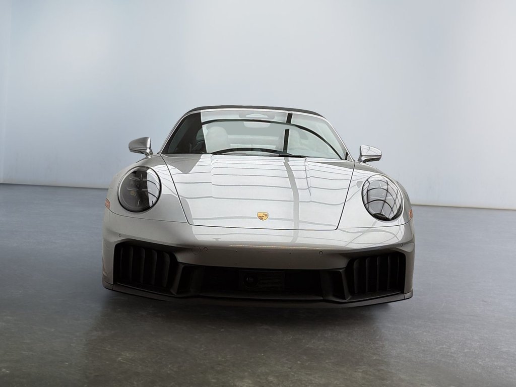 2026 Porsche 911 4 GTS in Laval, Quebec - 8 - w1024h768px