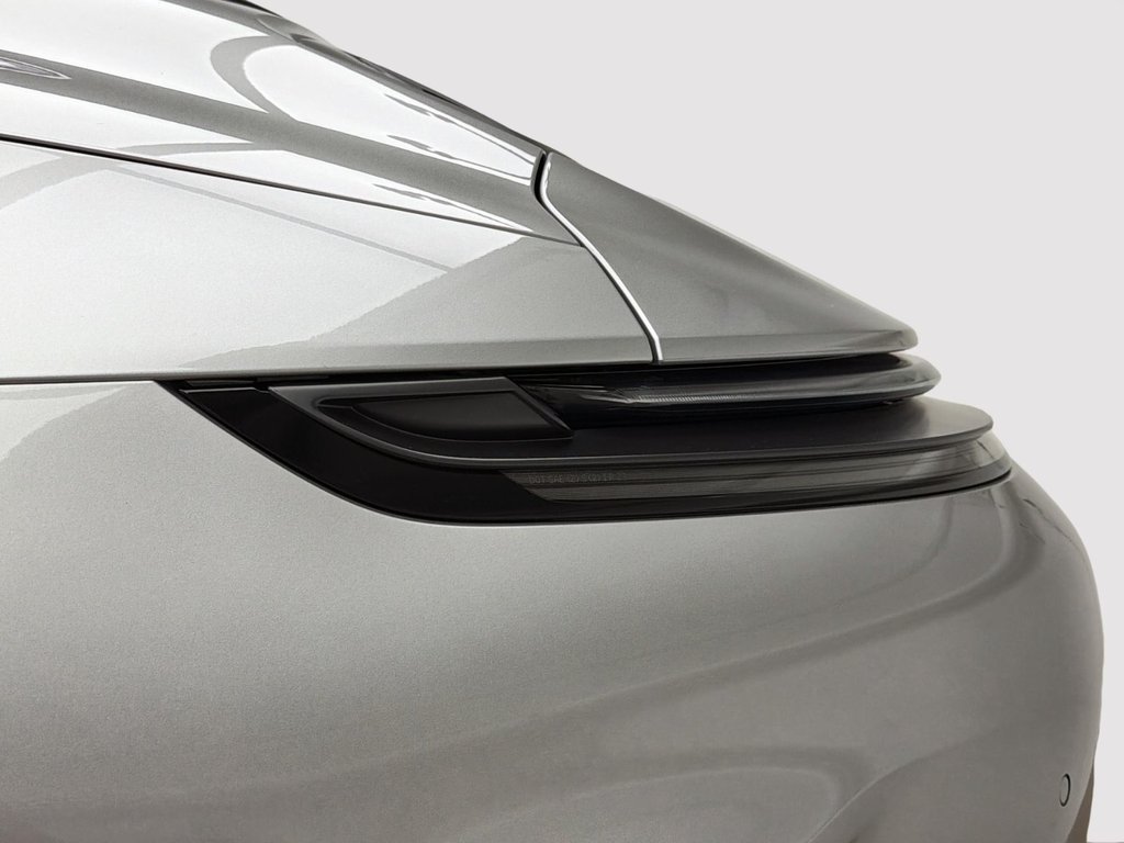 2026 Porsche 911 4 GTS in Laval, Quebec - 12 - w1024h768px