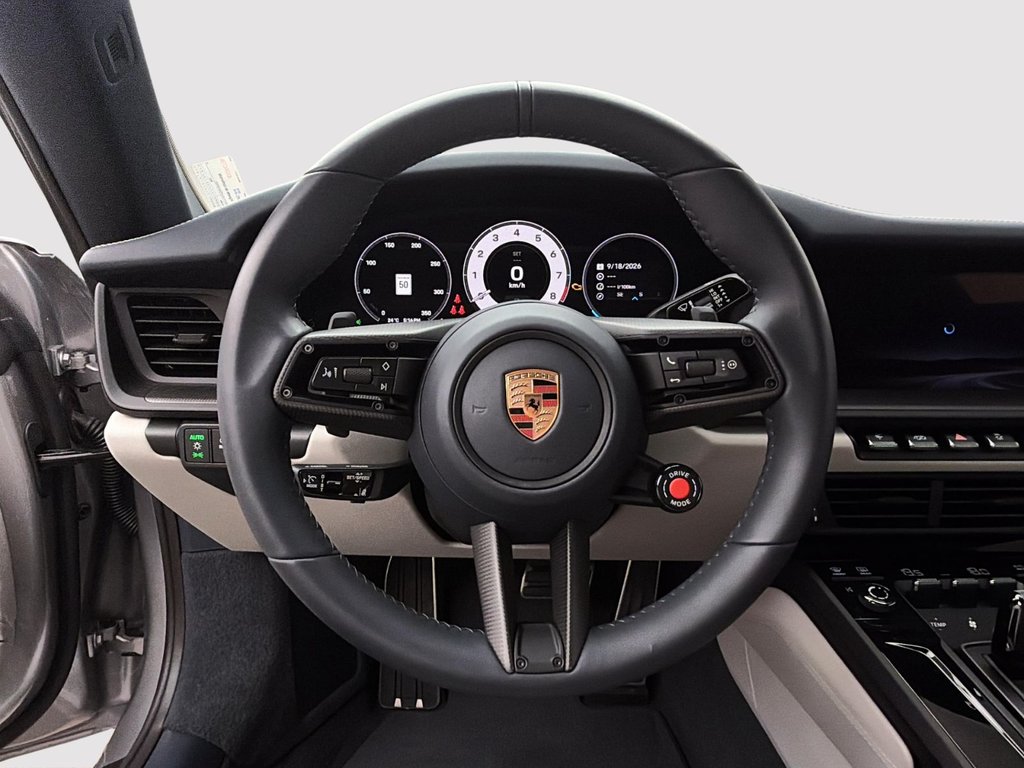2026 Porsche 911 4 GTS in Laval, Quebec - 18 - w1024h768px