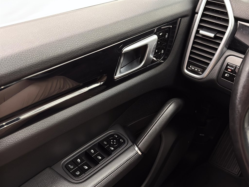 Porsche Cayenne E-Hybrid Premium Plus Package 2019 à Laval, Québec - 27 - w1024h768px