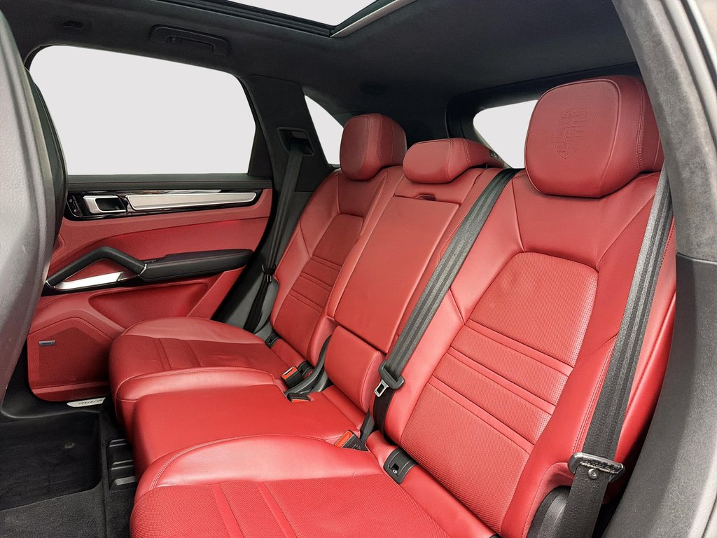 2019 Porsche Cayenne Turbo Sport Exhaust System in Laval, Quebec - 27 - w1024h768px