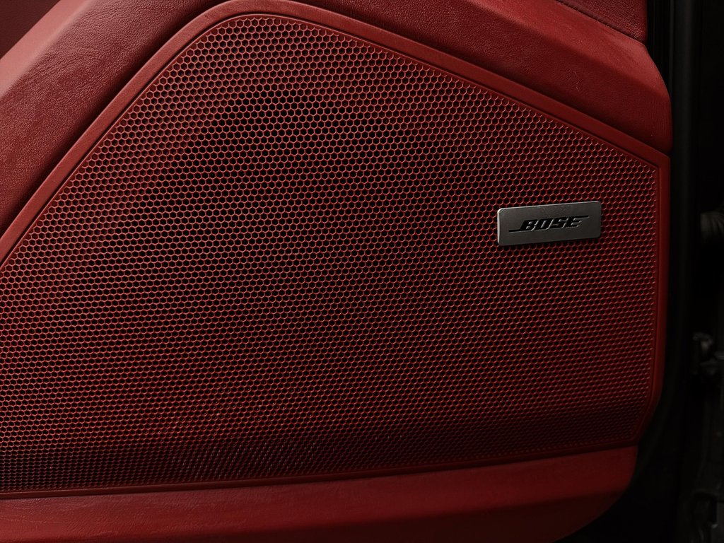 2019 Porsche Cayenne Turbo Sport Exhaust System in Laval, Quebec - 32 - w1024h768px