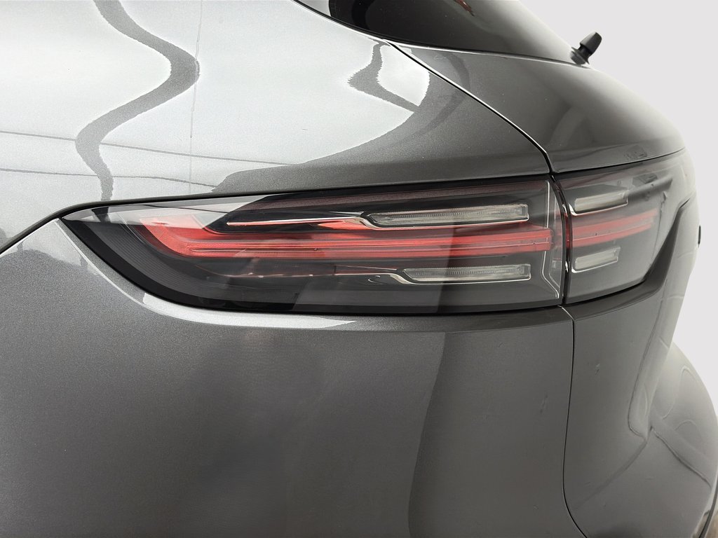 2019 Porsche Cayenne Turbo Sport Exhaust System in Laval, Quebec - 9 - w1024h768px