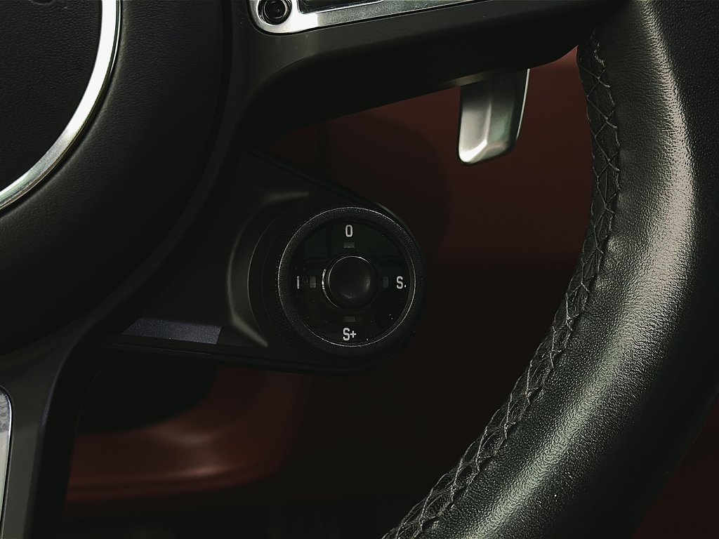 2019 Porsche Cayenne Turbo Sport Exhaust System in Laval, Quebec - 18 - w1024h768px