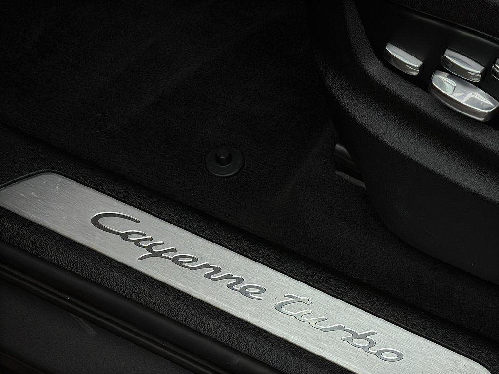 Porsche Cayenne Turbo AWD 2019 à Laval, Québec - 25 - w1024h768px