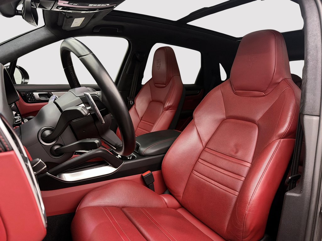 2019 Porsche Cayenne Turbo Sport Exhaust System in Laval, Quebec - 13 - w1024h768px