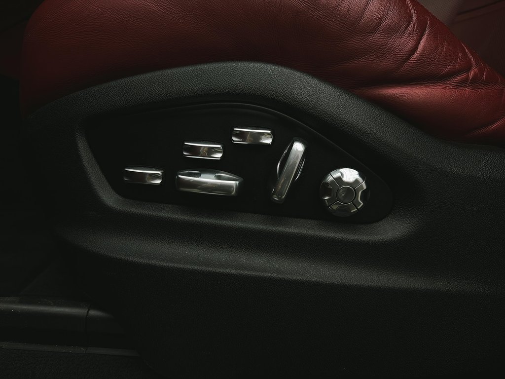 2019 Porsche Cayenne Turbo Sport Exhaust System in Laval, Quebec - 26 - w1024h768px