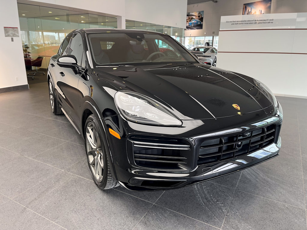 2020  Cayenne Turbo Coupe Lightweight Sport Package in Laval, Quebec - 7 - w1024h768px