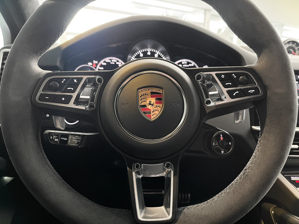 2020  Cayenne Turbo Coupe Lightweight Sport Package in Laval, Quebec - 24 - w1024h768px