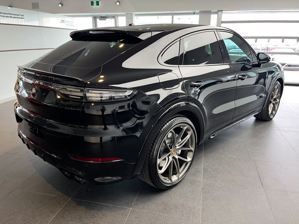 2020  Cayenne Turbo Coupe Lightweight Sport Package in Laval, Quebec - 3 - w1024h768px