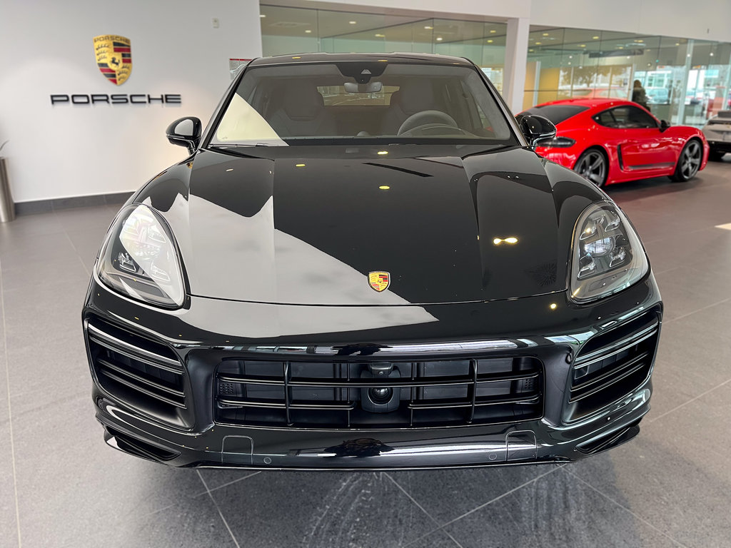 2020  Cayenne Turbo Coupe Lightweight Sport Package in Laval, Quebec - 5 - w1024h768px