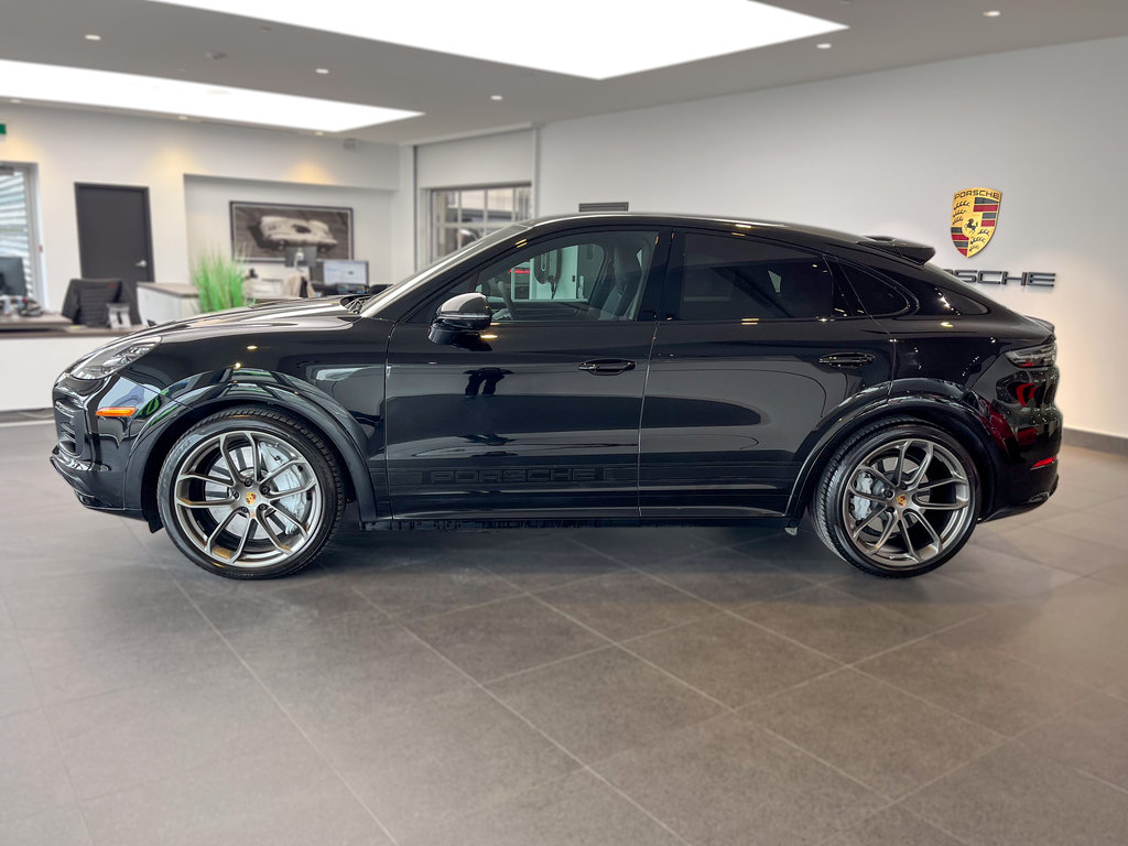 2020  Cayenne Turbo Coupe Lightweight Sport Package in Laval, Quebec - 8 - w1024h768px