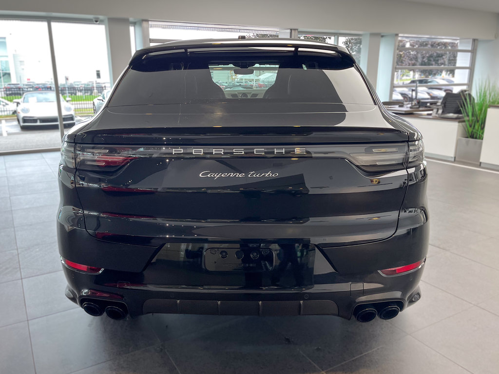 2020  Cayenne Turbo Coupe Lightweight Sport Package in Laval, Quebec - 6 - w1024h768px